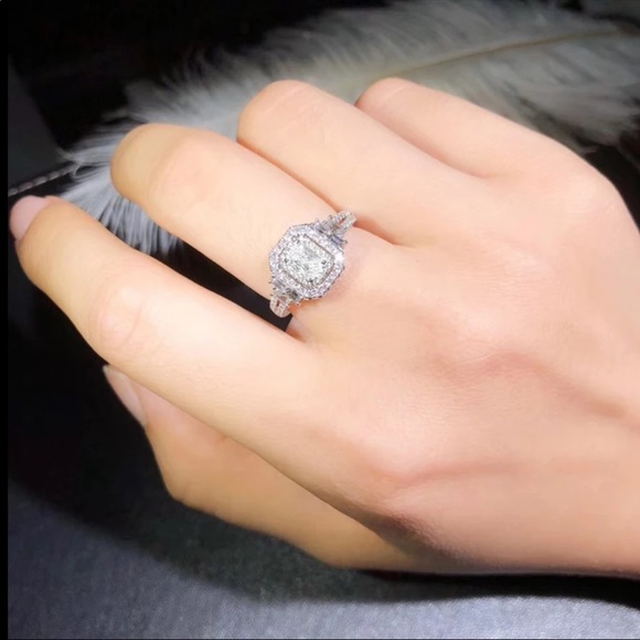 New 925 Silver Rectangular Cut Diamond Ring 💍 - Picture 5 of 6